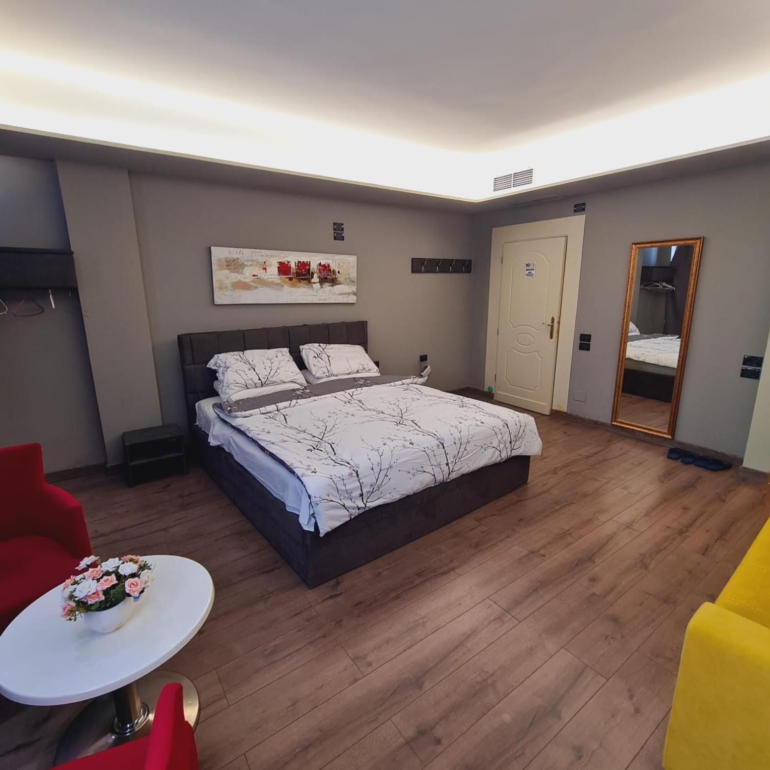 Driti Central Hotel ティラナ エクステリア 写真